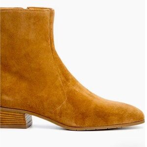 Fosca Ankle Bootie (Women)
Aquatalia NEVER WORN